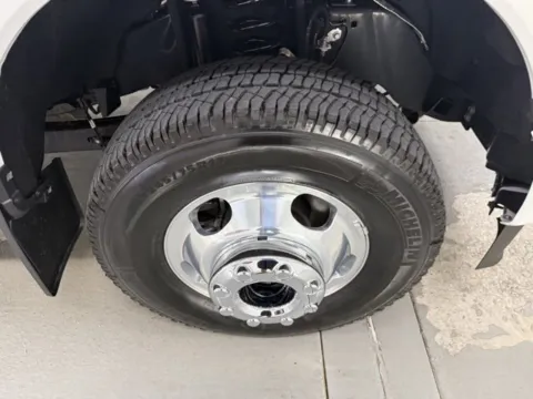 More photos of 2024 Ford Super Duty F-350 DRW Platinum at Woody Folsom Chevrolet GMC, GA