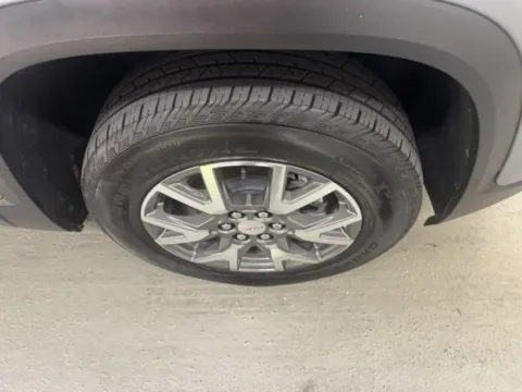 More photos of 2023 GMC Acadia SLE at Woody Folsom Chevrolet GMC, GA