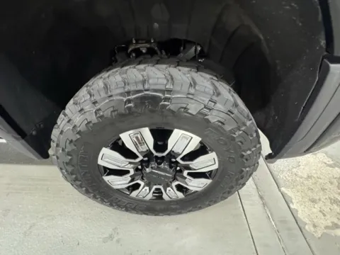 More photos of 2025 GMC Sierra 2500HD Denali at Woody Folsom Chevrolet GMC, GA