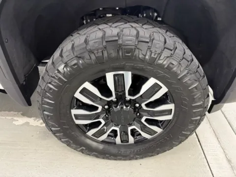 More photos of 2024 GMC Sierra 2500HD Denali Ultimate at Woody Folsom Chevrolet GMC, GA