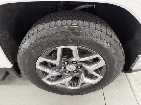 More photos of 2024 GMC Sierra 1500 SLT at Woody Folsom Chevrolet GMC, GA