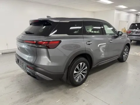 More photos of 2025 INFINITI QX60 PURE at Woody Folsom CDJR of Baxley, GA
