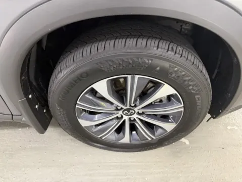 More photos of 2025 INFINITI QX60 PURE at Woody Folsom CDJR of Baxley, GA