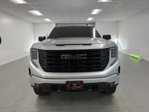 Photos of 2022 GMC Sierra 1500 Elevation for sale in Baxley, GA at Woody Folsom CDJR of Baxley