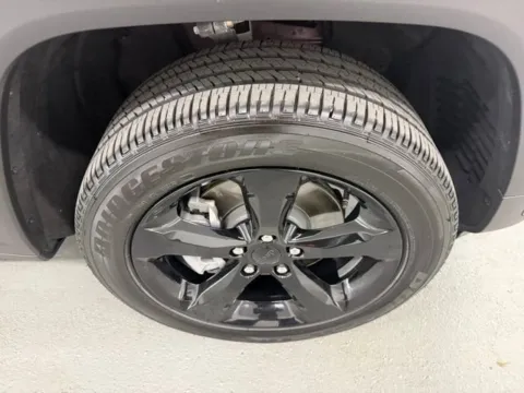 More photos of 2025 Jeep Grand Cherokee L Altitude X at Woody Folsom CDJR of Baxley, GA