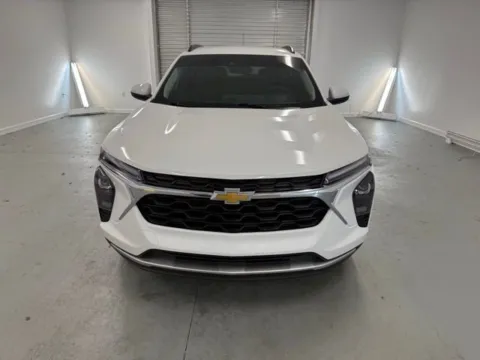 Photos of 2024 Chevrolet Trax LT for sale in Baxley, GA at Woody Folsom CDJR of Baxley