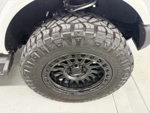 More photos of 2025 Ford Bronco Outer Banks at Woody Folsom CDJR of Baxley, GA