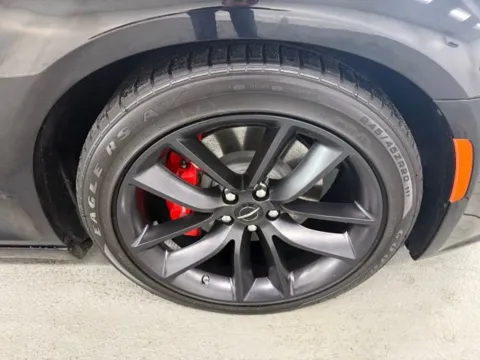 More photos of 2023 Chrysler 300 C at Woody Folsom CDJR of Baxley, GA