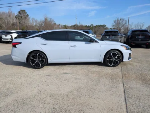 Another view of 2023 Nissan Altima 2.5 SR for sale in Baxley, GA at Woody Folsom CDJR of Baxley