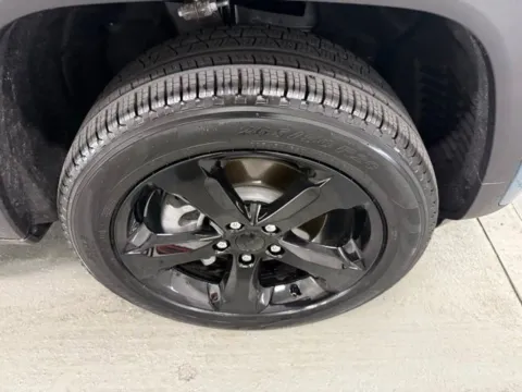 More photos of 2026 Jeep Grand Cherokee L Limited at Woody Folsom CDJR of Baxley, GA
