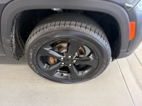 More photos of 2023 Jeep Grand Cherokee Altitude at Woody Folsom CDJR of Baxley, GA