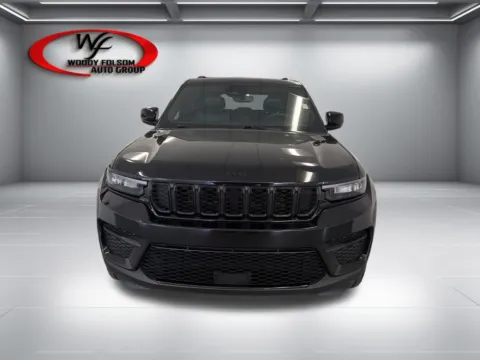 Photos of 2023 Jeep Grand Cherokee Altitude for sale in Baxley, GA at Woody Folsom CDJR of Baxley