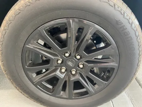 More photos of 2025 Ford F-150 Platinum at Woody Folsom CDJR of Baxley, GA