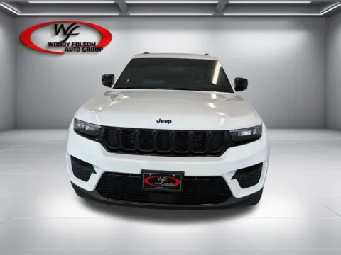 Photos of 2025 Jeep Grand Cherokee Altitude for sale in Baxley, GA at Woody Folsom CDJR of Baxley