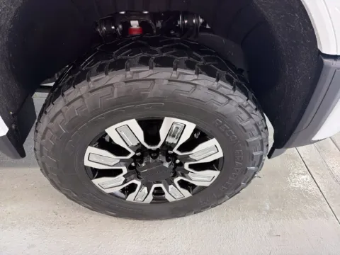 More photos of 2025 GMC Sierra 2500 HD Denali at Woody Folsom CDJR of Baxley, GA