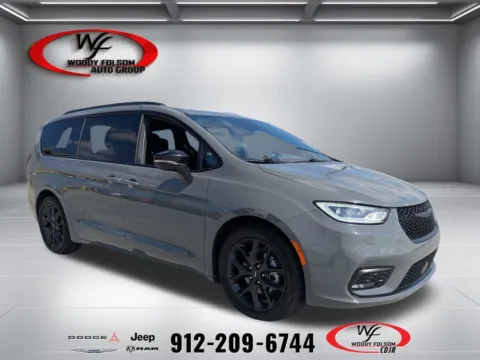 Gray 2025 Chrysler Pacifica Limited for sale in Baxley, GA