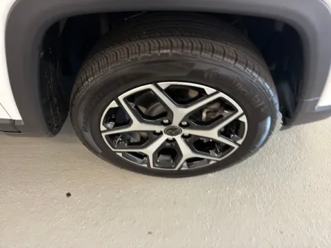 More photos of 2025 Jeep Compass Limited at Woody Folsom CDJR of Baxley, GA