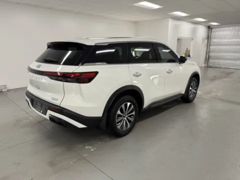 More photos of 2025 INFINITI QX60 PURE at Woody Folsom CDJR of Baxley, GA