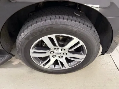 More photos of 2024 Ford Expedition Limited at Woody Folsom CDJR of Baxley, GA