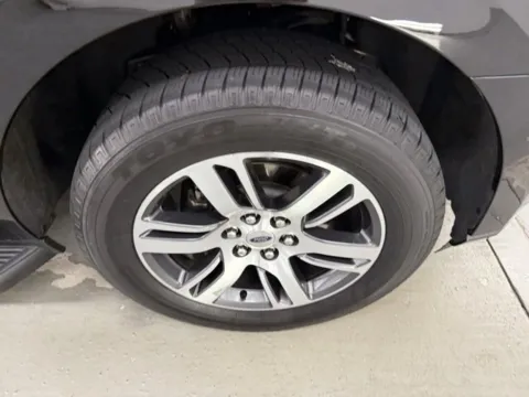 More photos of 2024 Ford Expedition Limited at Woody Folsom CDJR of Baxley, GA