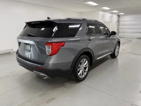 More photos of 2022 Ford Explorer Limited at Woody Folsom CDJR of Baxley, GA