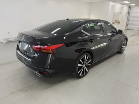 More photos of 2022 Nissan Altima 2.0 SR at Woody Folsom CDJR of Baxley, GA