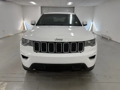 Photos of 2018 Jeep Grand Cherokee Laredo for sale in Baxley, GA at Woody Folsom CDJR of Baxley