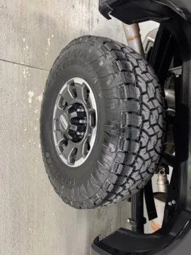 More photos of 2023 Ford Super Duty F-250 SRW LARIAT at Woody Folsom CDJR of Baxley, GA