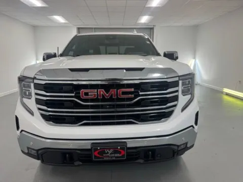 Photos of 2022 GMC Sierra 1500 SLT for sale in Baxley, GA at Woody Folsom CDJR of Baxley