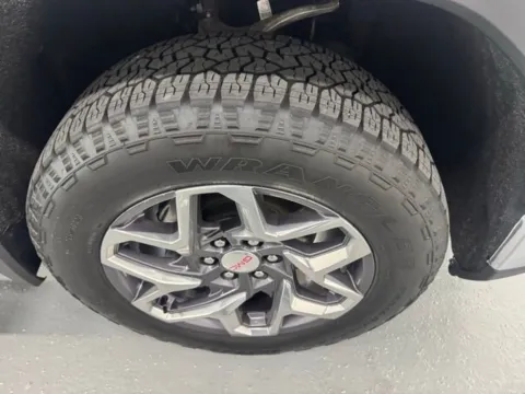 More photos of 2022 GMC Sierra 1500 SLT at Woody Folsom CDJR of Baxley, GA