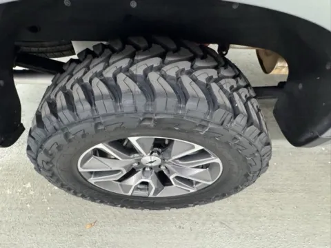 More photos of 2021 Chevrolet Silverado 1500 RST at Woody Folsom CDJR of Douglas, GA