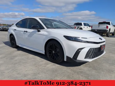 White 2025 Toyota Camry SE for sale in Douglas, GA