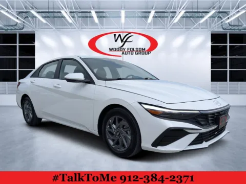 White 2024 Hyundai Elantra SEL for sale in Douglas, GA