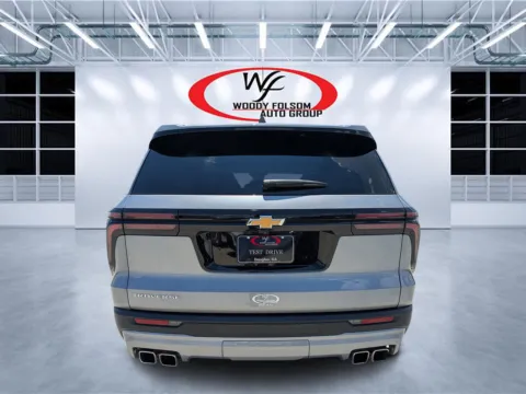 More photos of 2025 Chevrolet Traverse FWD LT at Woody Folsom CDJR of Douglas, GA