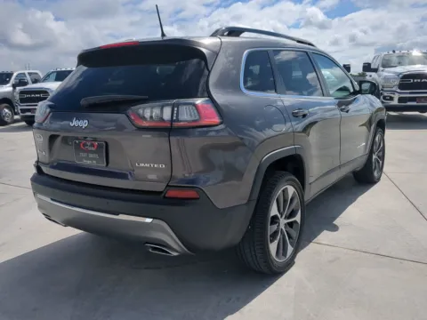 More photos of 2022 Jeep Cherokee Limited at Woody Folsom CDJR of Douglas, GA