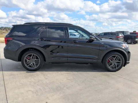 Another view of 2025 Ford Explorer ST-Line for sale in Douglas, GA at Woody Folsom CDJR of Douglas