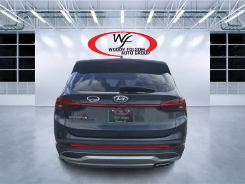 More photos of 2022 Hyundai Santa Fe SEL at Woody Folsom CDJR of Douglas, GA