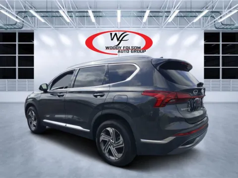 More photos of 2022 Hyundai Santa Fe SEL at Woody Folsom CDJR of Douglas, GA