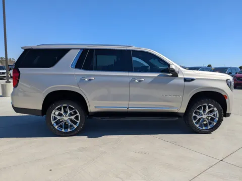 Another view of 2021 GMC Yukon SLT for sale in Douglas, GA at Woody Folsom CDJR of Douglas