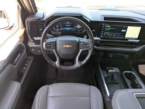 More photos of 2022 Chevrolet Silverado 1500 LTZ at Woody Folsom CDJR of Douglas, GA