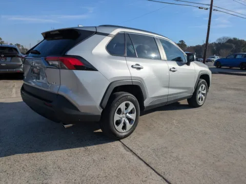 More photos of 2021 Toyota RAV4 LE at Woody Folsom CDJR of Douglas, GA