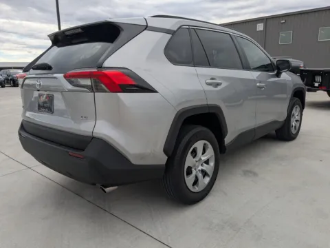 More photos of 2021 Toyota RAV4 LE at Woody Folsom CDJR of Douglas, GA