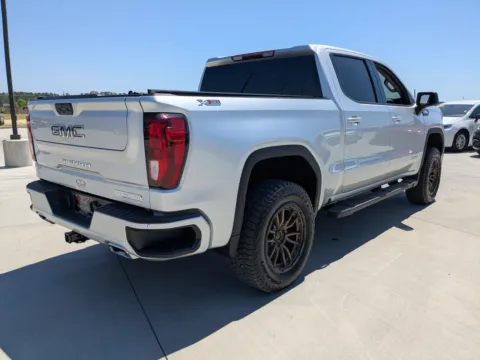More photos of 2022 GMC Sierra 1500 Elevation at Woody Folsom CDJR of Douglas, GA