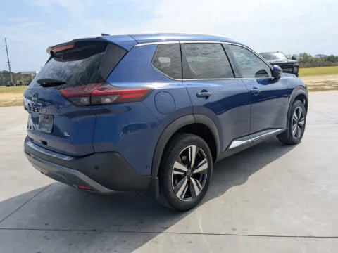 More photos of 2023 Nissan Rogue SL at Woody Folsom CDJR of Douglas, GA