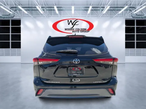 More photos of 2020 Toyota Highlander Limited at Woody Folsom CDJR of Douglas, GA