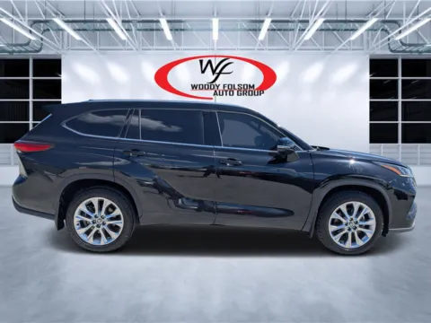 Photos of 2020 Toyota Highlander Limited for sale in Douglas, GA at Woody Folsom CDJR of Douglas