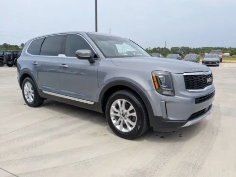 Photos of 2022 Kia Telluride LX for sale in Douglas, GA at Woody Folsom CDJR of Douglas