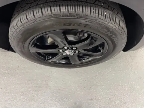 More photos of 2024 Buick Enclave Essence at Woody Folsom CDJR of Douglas, GA