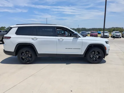 Another view of 2025 Jeep Grand Cherokee L Altitude X for sale in Douglas, GA at Woody Folsom CDJR of Douglas