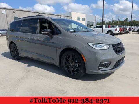 Gray 2025 Chrysler Pacifica Limited for sale in Douglas, GA